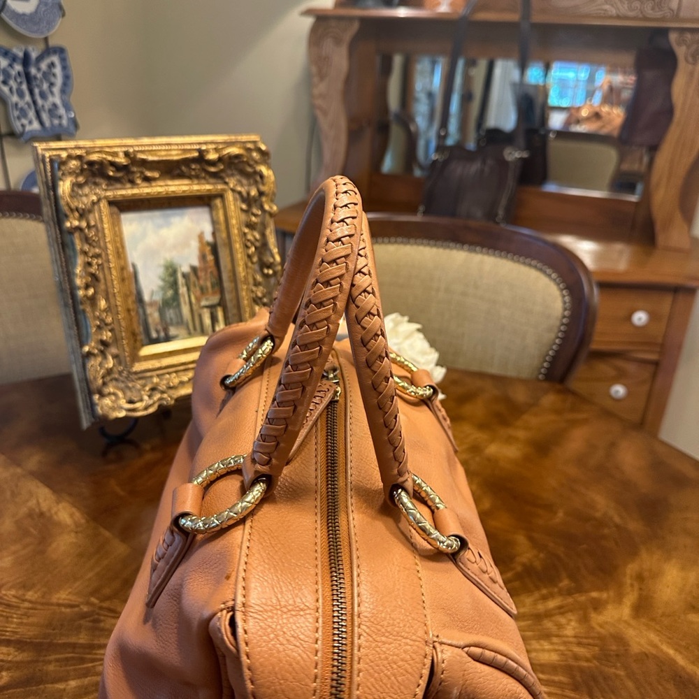 Sexy camel Tan Leather Handbag - Picture 10 of 17